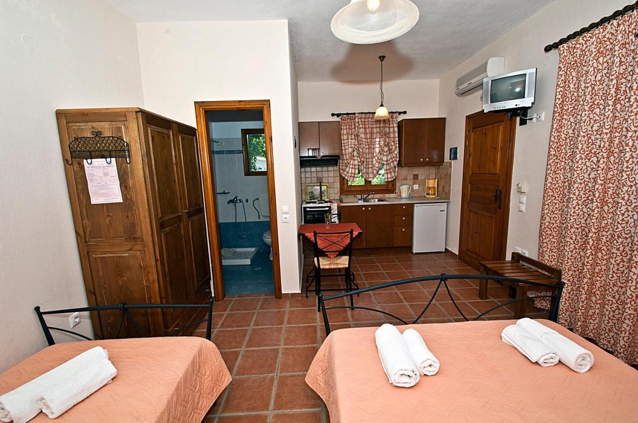 Agnontas Katikies Stamatias Studios & Maisonettes מראה חיצוני תמונה